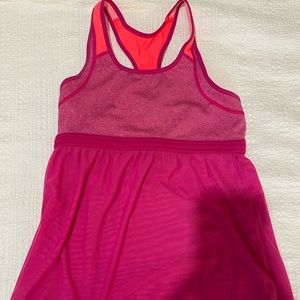 Brooks running tank